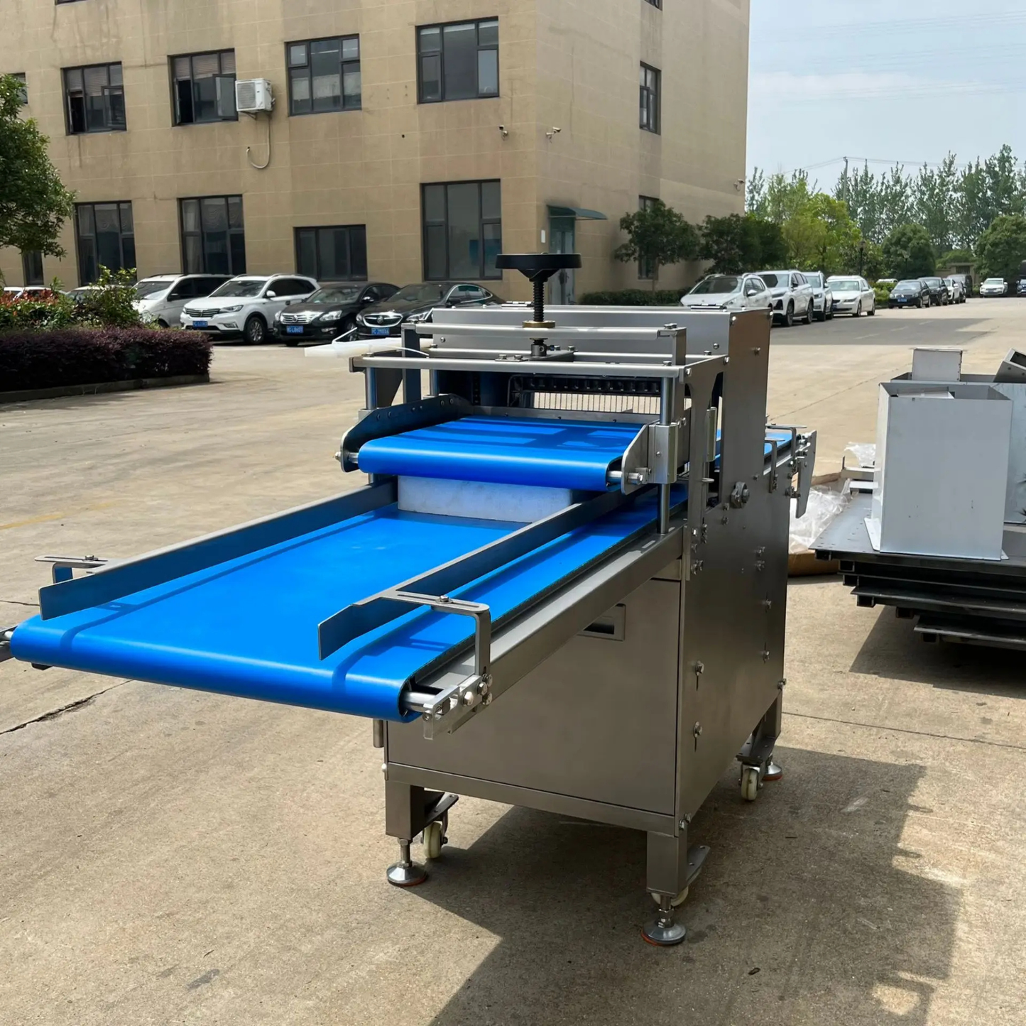 Professional Commercial Electric Bread Slicer Machine - Rotary Loaf Cutting System