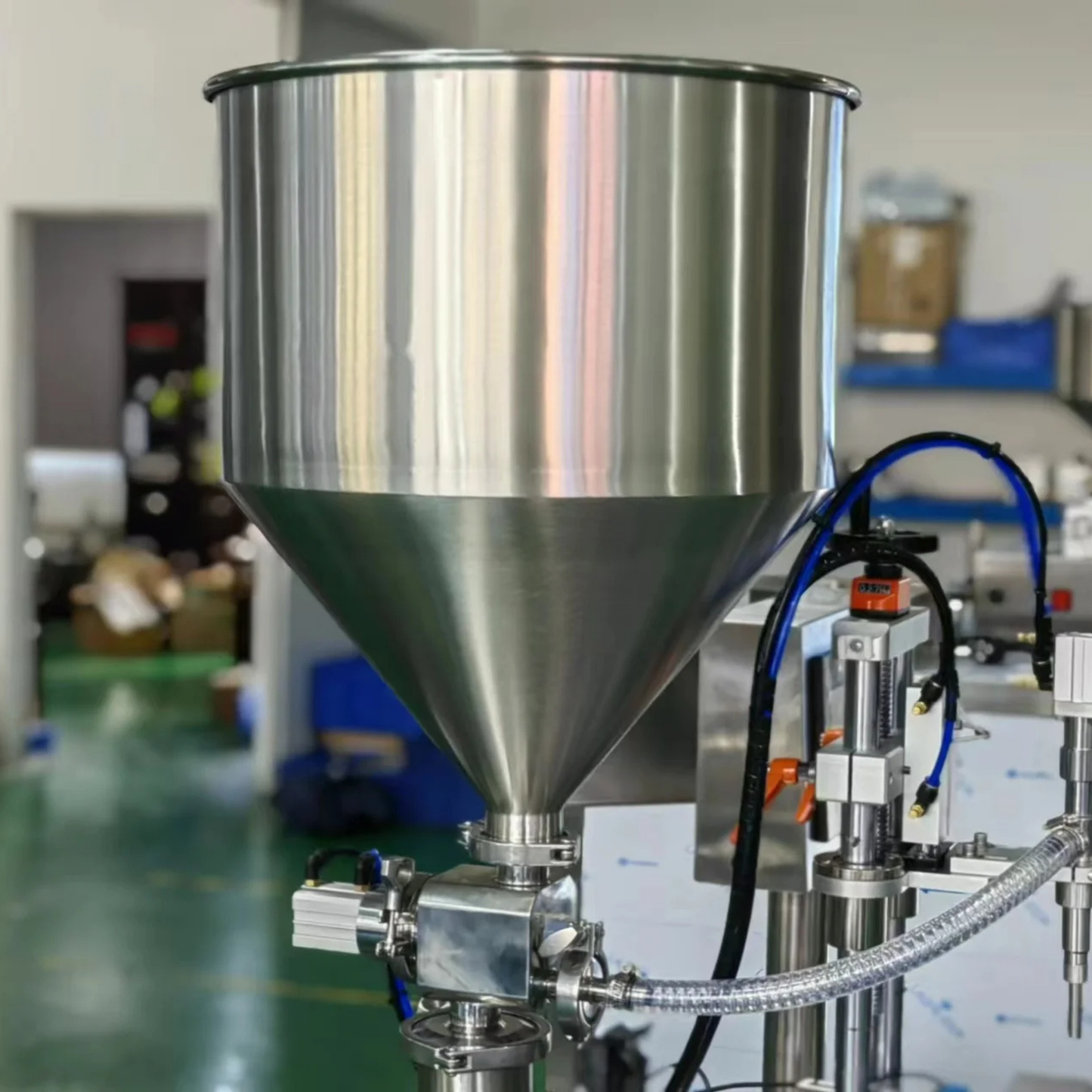 Professional Automatic Bottle Filling Machine - Juice, Milk, Water & Oil Production