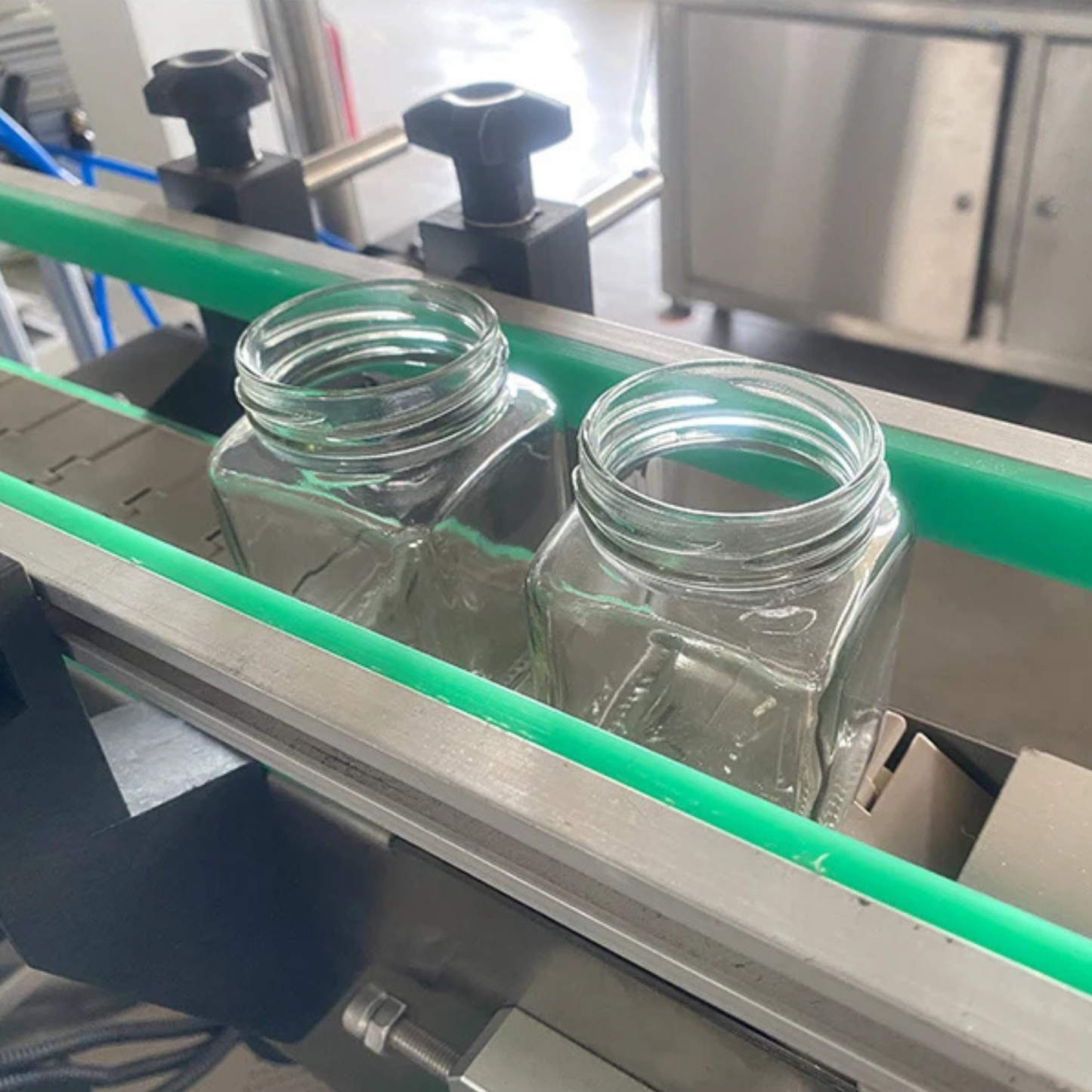 CE Certified Automatic Square Bottle Wrap-Around Labeling Machine System