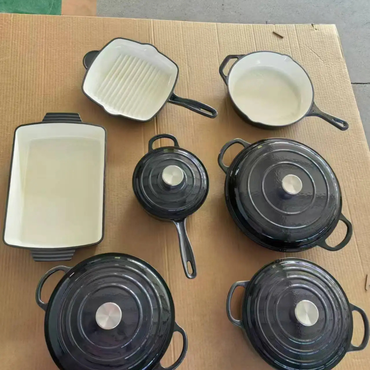 Cast Iron Cookware Set – Non-Stick Enamel Dutch Oven & Pots